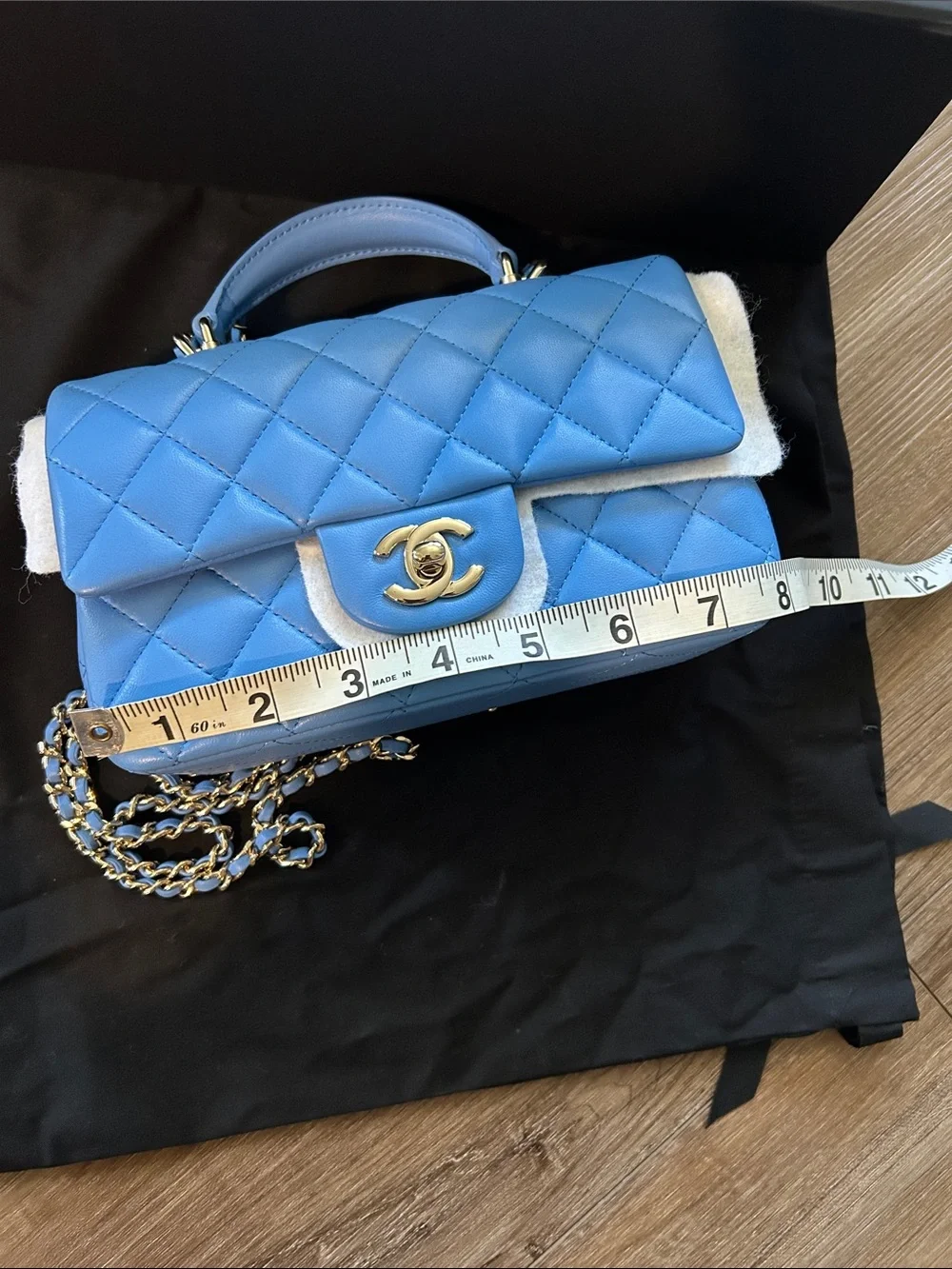 CHANEL new coco